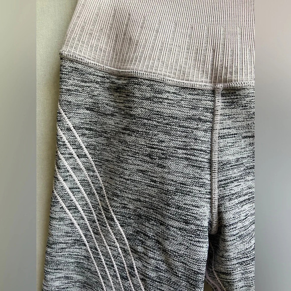 Avocado high waisted seamless compression bike shorts Sz XS - Picture 4 of 9